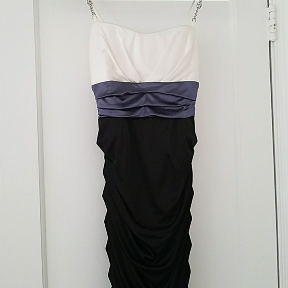 Dresses & Skirts - Knee length homecoming/prom dress Dresses & Skirts - Knee length homecoming/prom dress